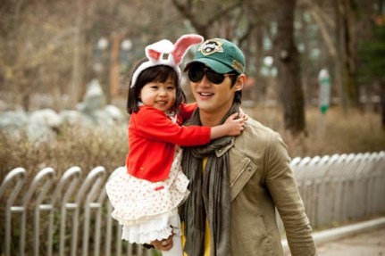 cute daddy and daughter :)